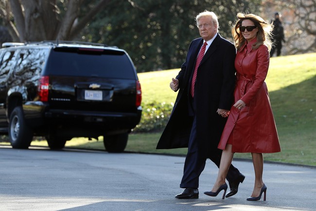Hari Valentine yang jatuh pada Jumat (14/2/2020) dirayakan Melania Trump bersama pasien anak-anak. Di hari itu, ia mengunjungi Childrens Inn di National Institutes of Health di Baltimore, Maryland. Foto: Getty Images/Tasos Katopodis