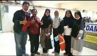 Pulang dari Observasi di Natuna, Nur Ralda Disambut Kerabat dan Tetangga