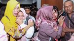 Momen Haru Keluarga Sambut Kedatangan WNI dari Natuna di Daerah Asal