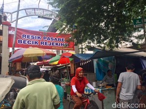 Jajan Sarapan Enak di Pasar Prembaen