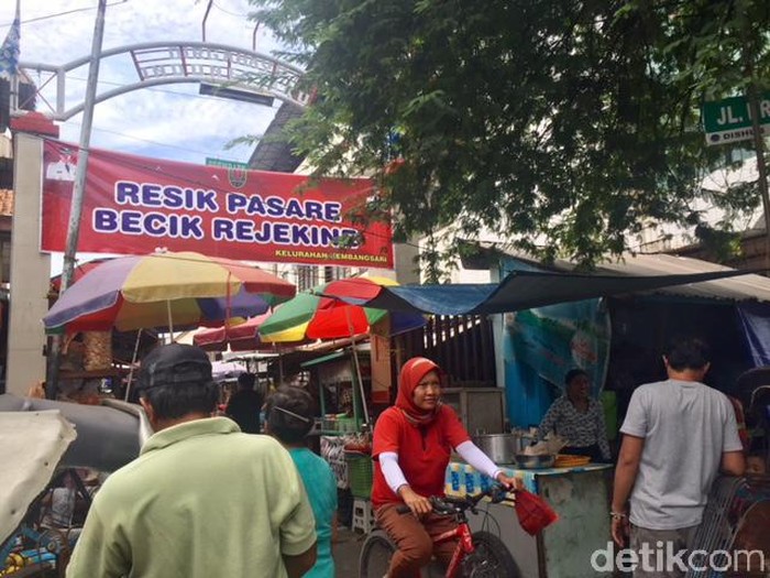 pasar tradisional legendaris prembaen