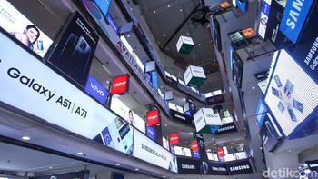 Ada tiga kementerian yang terlibat dalam aturan validasi IMEI ini, yaitu Kementerian Kominfo, Kementerian Perdagangan, dan Kementerian Perindustrian.