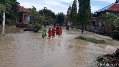 Tanggul Jebol, Enam Desa di Brebes Kebanjiran