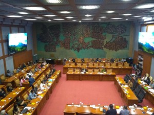 Di DPR, Seniman Minta Anies Disanksi Terkait Revitalisasi TIM