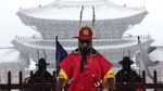 Gaya Penjaga Istana Gyeongbok Berubah Gegara Corona
