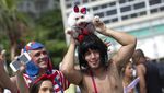 Melihat Gaya Para Anjing yang Bikin Gemas di Karnaval Brasil