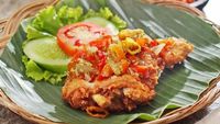 Resep Dan Cara Membuat Ayam Geprek Yang Renyah Dan Pedas