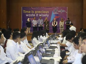 Tinjau Ujian CPNS di Jakarta, Menaker: Kalian Harus Percaya Diri
