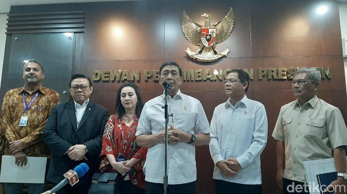 Ketua Dewan Pertimbangan Presiden (Wantimpres) Wiranto bertemu Kemenkes hingga WHO.
