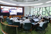 Inovasi Dana Desa Nontunai dan USG Portable, Bupati Ini Dipuji Mendes