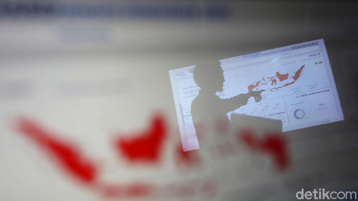 Sensus Penduduk Online (SPO) 2020 telah dimulai sejak Sabtu (15/2/2020) lalu. Data warga yang telah masuk dapat dipantau di Kantor Badan Pusat Statistik, Jakarta.