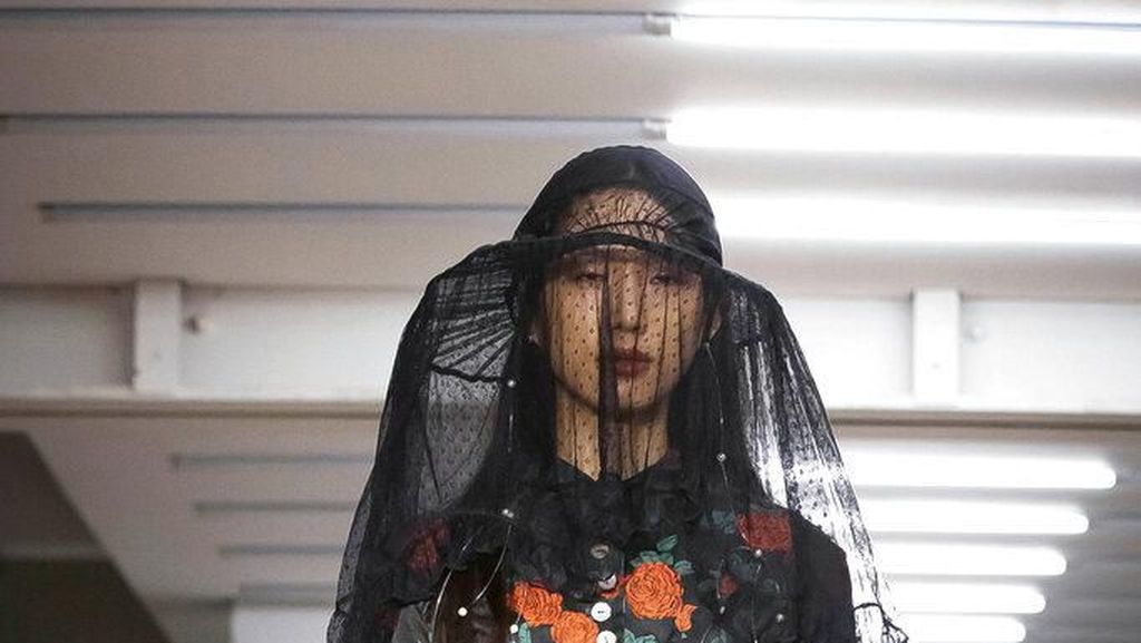 Efek Virus Corona, Desainer dan Buyers China Absen di London Fashion Week Efek Virus Corona, Desainer dan Buyers China Absen di London Fashion Week