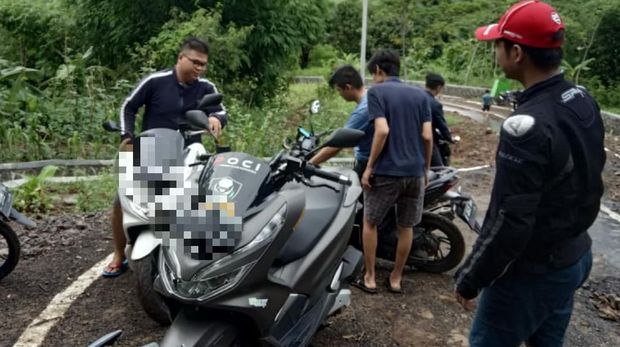 Geopark Ciletuh Longsor, Wisatawan Nggak Bisa Pulang