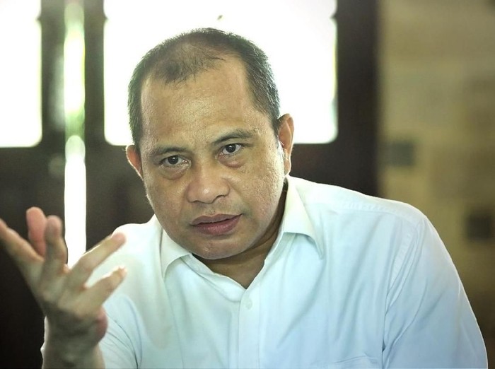 Sebagaimana ditaksir Menteri Pariwisata dan Ekonomi Kreatif, Indonesia diprediksi mengalami kerugian hingga di angka Rp 54 Triliun karena terdampak keberadaan Virus Corona.