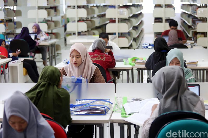 Perpustakaan kini tak lagi menjadi tempat yang membosankan. Seperti Perpustakaan Nasional yang digadang-gadang sebagai perpustakaan tertinggi di dunia ini. Intip jeroannya yuk!