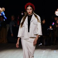 Fashion show koleksi busana musim dingin 2020 Marc Jacobs di New York Fashion Week 2020, New York, Rabu [12/2/2020]. Photo by Slaven Vlasic/Getty Images.