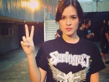 Bukan Cuma Lagu, Merchandise Juga Karya dari Band