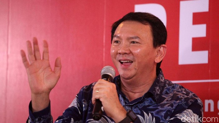 Ahok Luncurkan Buku Panggil Saya BTP Mantan Gubernur DKI Jakarta Basuki Tjahaja Purnama alias Ahok meluncurkan buku Panggil Saya BTP di Gedung Tempo, Palmerah, Jakarta Selatan, Senin (17/2/2020).