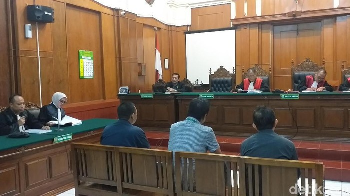 sidang jalan gubeng ambles