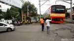 Palang Pintu KA Rusak Ancam Keselamatan Pengendara