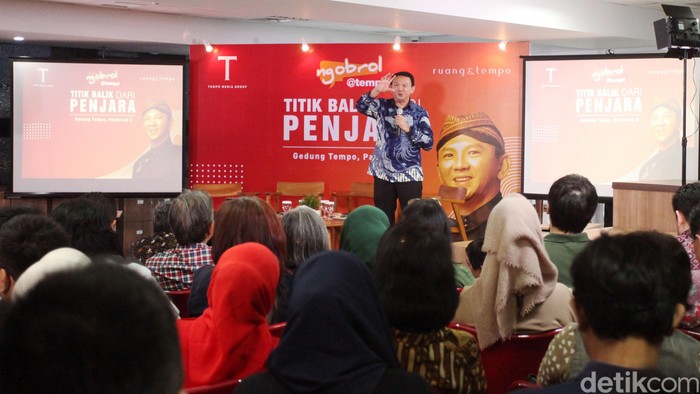 Ahok Luncurkan Buku 'Panggil Saya BTP' Mantan Gubernur DKI Jakarta Basuki Tjahaja Purnama alias Ahok meluncurkan buku 'Panggil Saya BTP' di Gedung Tempo, Palmerah, Jakarta Selatan, Senin (17/2/2020).