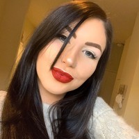 Hidupku penuh dengan perjuangan yang berat sejak kecelaan tersebut. Aku telah berjuang selama bertahun-tahun dari depresi dan masalah kecemasan, ungkapnya. Foto: dok. Instagram