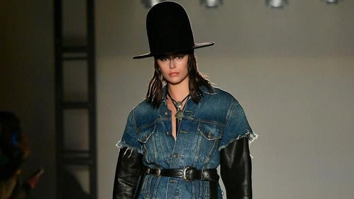Kaia Gerber NEW YORK, NEW YORK - FEBRUARY 11: Model Kaia Gerber walks the runway for the Coach 1941 fashion show during February 2020 - New York Fashion Week on February 11, 2020 in New York City. (Photo by Slaven Vlasic/Getty Images for NYFW: The Shows)