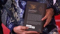 Buku ini ditulis Ahok saat ditahan di Mako Brimob.