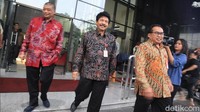 Staf Khusus Dewan Pengarah BPIP Benny Susetyo, Kepala BPIP Yudian Wahyudi, dan Sekretaris Utama BPIP Karjono meninggalkan gedung KPK usai pertemuan.