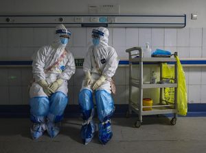 Parno Tertular Virus Corona, Suami Tega Mengunci Istri di Kamar Mandi