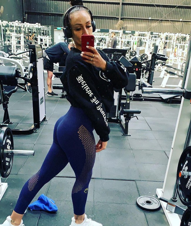  Kini Hayley menghabiskan hari-harinya di gym dan secara teratur berbagi tips sehat dan berolahraga di akun Instagramnya. Foto: Instagram