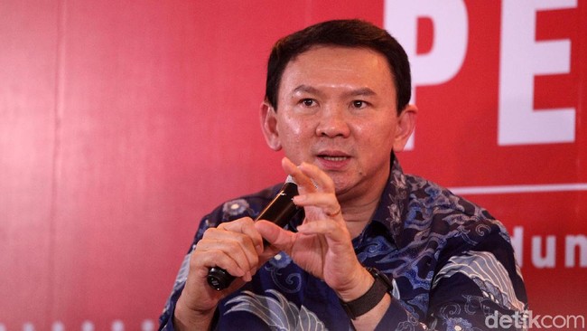 Orator Aksi 212 Singgung Ahok di Pertamina, Daftar Calon Bos TVRI Orator Aksi 212 Singgung Ahok di Pertamina, Daftar Calon Bos TVRI