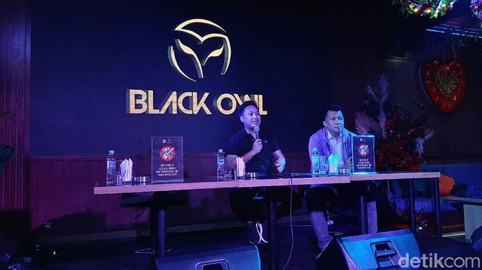 Komisaris Utama Black Owl Efrat Tio.