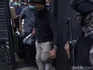 KPK Obok-obok DPRD Tulungagung Saat Anggota Dewan Sedang Kunker