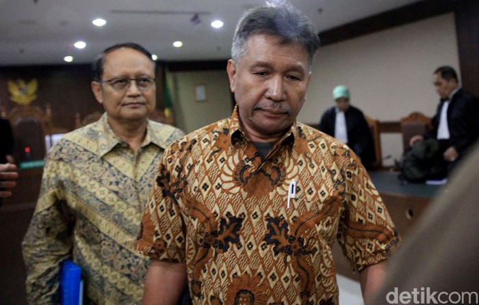 Raden Priyono dan Djoko Harsono jalani sidang di Pengadilan Tipikor Jakarta. Keduanya di sidang dalam kasus korupsi yang rugikan negara hingga Rp 35 triliun.
