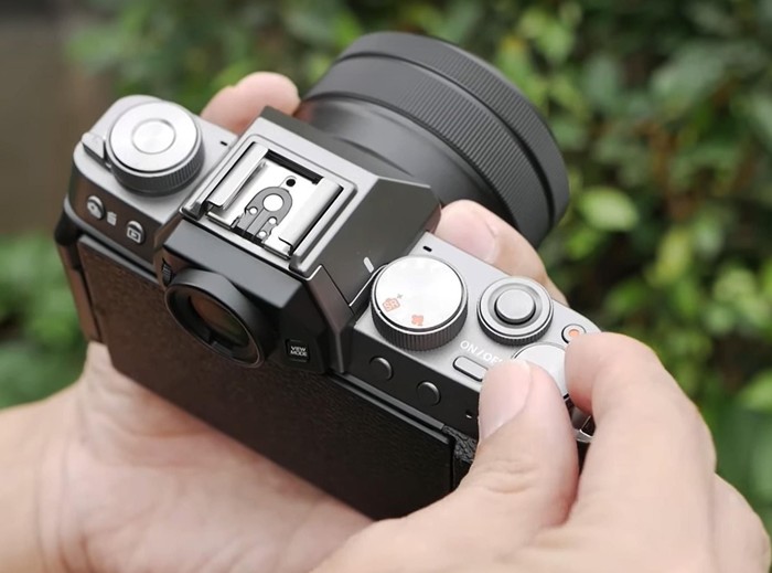 Kamera Fuji X-T200