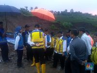 Tinjau Lokasi Longsor, Basuki: Tol Cipularang KM 118 Aman!