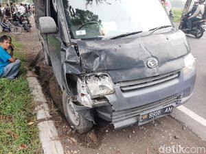 Pikap Tabrak 3 Bikers di Jalan Nasional Jombang, Satu Tewas, Tiga Luka