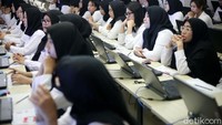 Tes ini dilakukan di gedung serba guna lantai dua Kantor Wali Kota Jakarta Selatan. Tes berlangsung mulai pukul 08.00 hingga 16.30 WIB.