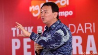 Ahok juga mengungkapkan alasannya bercerai dengan Veronica Tan. Ahok mengaku bahwa dia adalah orang yang tidak mau kalah.
