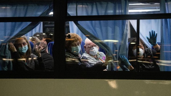 Warga AS Dievakuasi dari Kapal Pesiar yang Dikarantina di Jepang