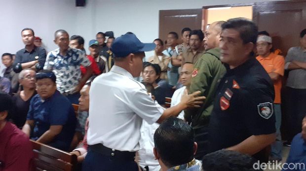 Sidang Kasus Pencemaran Nama Baik Eks Jubir Nurdin Halid Diwarnai Kericuhan