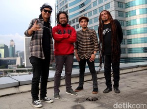 Doa Personel Steven & Coconut Treez Iringi Kepergian Tepeng