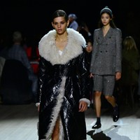 Fashion show koleksi busana musim dingin 2020 Marc Jacobs di New York Fashion Week 2020, New York, Rabu [12/2/2020]. Photo by Slaven Vlasic/Getty Images.