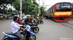 Palang Pintu KA Rusak Ancam Keselamatan Pengendara