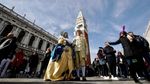 Ragam Kostum dan Topeng Unik Meriahkan Karnaval di Venesia