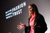 Efek Virus Corona, Desainer China Batal Tampil di London Fashion Week