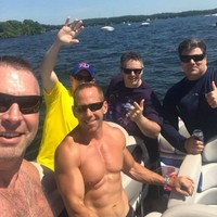 Inilah sosok Jeff Gebhart. Di luar pekerjaannya, Jeff cukup aktif berolahraga. Ia pun penyayang binatang. Foto: Dok. Jeff Gebhart