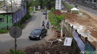 Jalan Galaxy I hingga Jalan Cikunir Raya Bekasi akan segera ditutup imbas adanya proyek kereta api cepat.