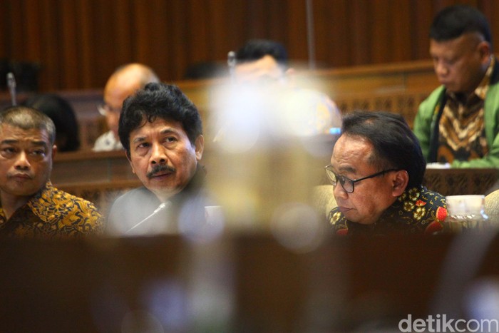 Kepala BPIP-Komisi II Bahas Pemulangan Anak ISIS Eks WNI Rapat tersebut beragendakan mengenai program kerja BPIP tahun 2020. Selain itu, dalam rapat juga akan membahas isu-isu terkini.